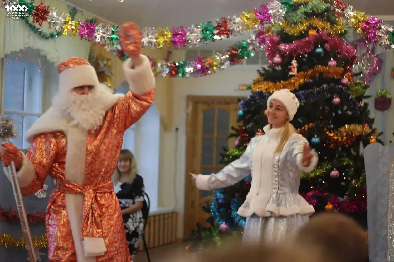 Максим Мартышин: Сегодня в нашей рубрике «1000 счастливых сыктывкарских семей» - дружная семья Канышевых Максим Мартышин: Сегодня в нашей рубрике «1000 счастливых сыктывкарских семей» - дружная семья Канышевых