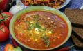 Приглашаем попробовать острый томатный суп энчилада с фаршем и фасолью