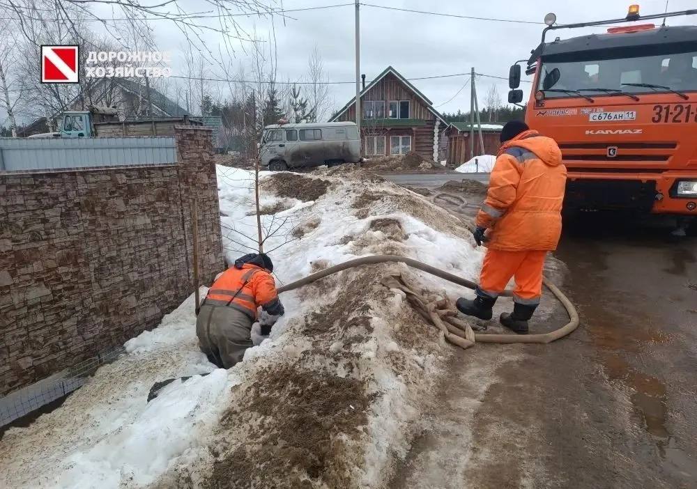 Максим Мартышин: Выходные для наших дорожников выдались понастоящему активные - пока город отдыхал, коммунальные службы продолжали наводить порядок Максим Мартышин: Выходные для наших дорожников выдались понастоящему активные - пока город отдыхал, коммунальные службы продолжали наводить порядок