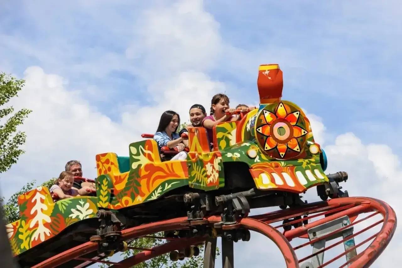 Максим Мартышин: Друзья, объявляем конкурс на размещение аттракционов в Кировском парке Максим Мартышин: Друзья, объявляем конкурс на размещение аттракционов в Кировском парке