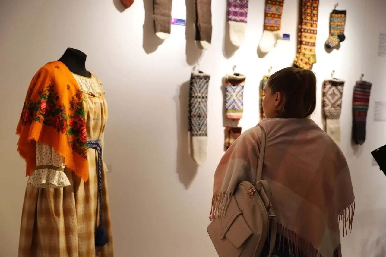 Ростислав Гольдштейн: В Национальной галерее Республики Коми открылась выставка «Мастер года – 2025» Ростислав Гольдштейн: В Национальной галерее Республики Коми открылась выставка «Мастер года – 2025»