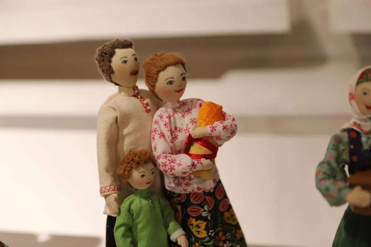 Ростислав Гольдштейн: В Национальной галерее Республики Коми открылась выставка «Мастер года – 2025» Ростислав Гольдштейн: В Национальной галерее Республики Коми открылась выставка «Мастер года – 2025»