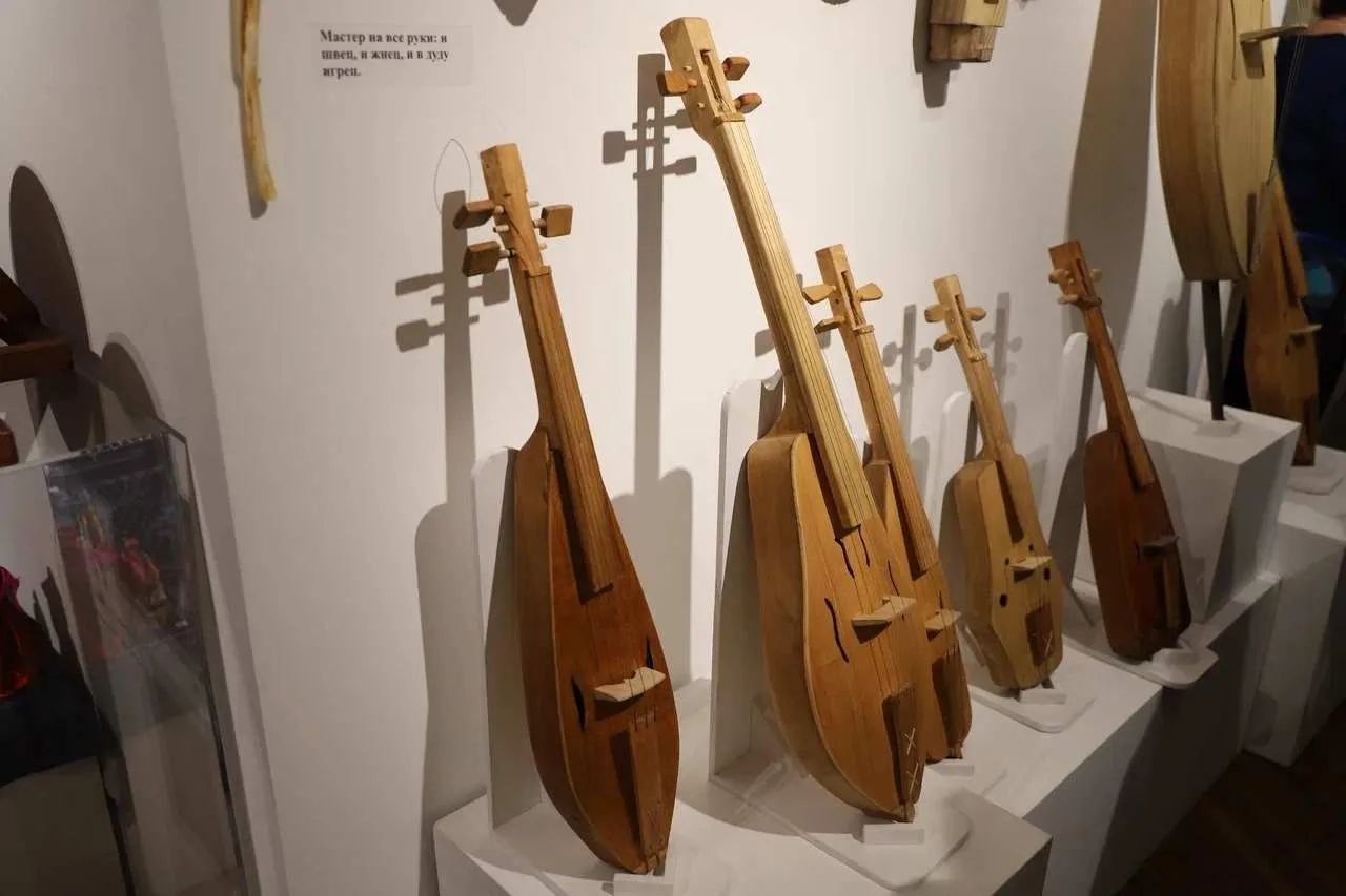 Ростислав Гольдштейн: В Национальной галерее Республики Коми открылась выставка «Мастер года – 2025» Ростислав Гольдштейн: В Национальной галерее Республики Коми открылась выставка «Мастер года – 2025»