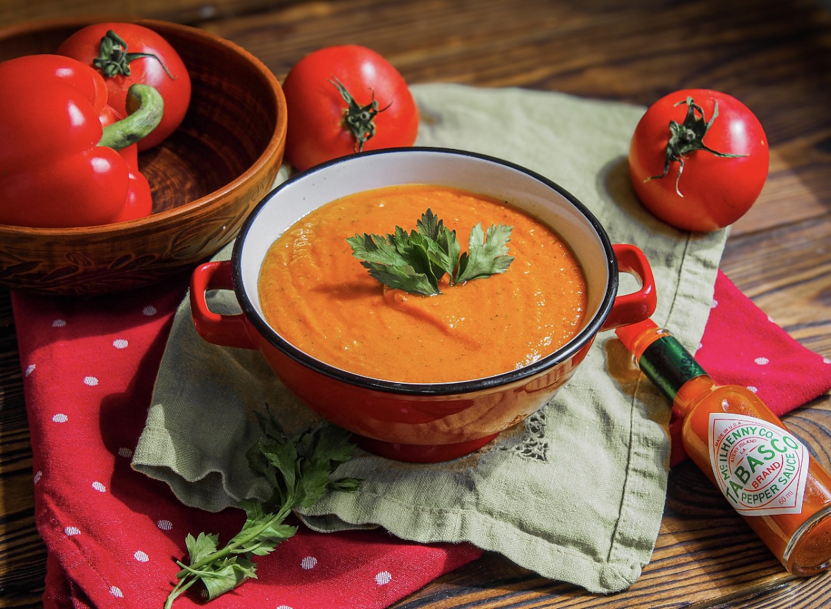 Как приготовить гаспачо: освежающее испанское угощение для жарких дней