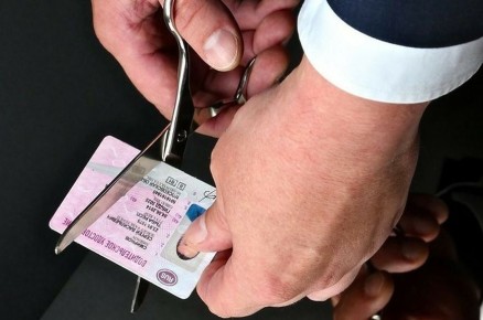Что делать, если вас лишили водительских прав: важные советы 2026