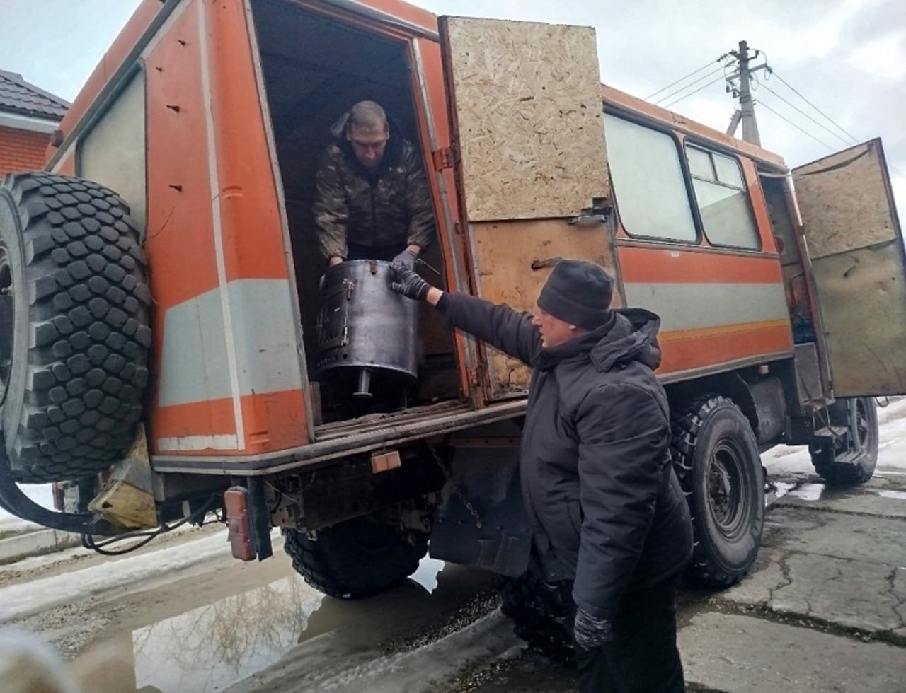 Более 20 кубометров помощи отправили из Коми в Курскую область
