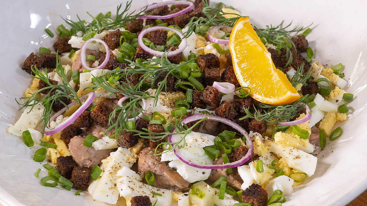 Удивительный салат с печенью трески за считанные минуты