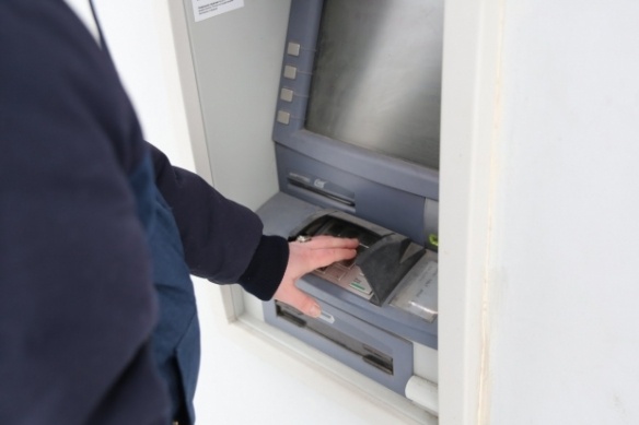 Новые меры контроля за денежными переводами: налоговая служба получит дополнительные полномочия