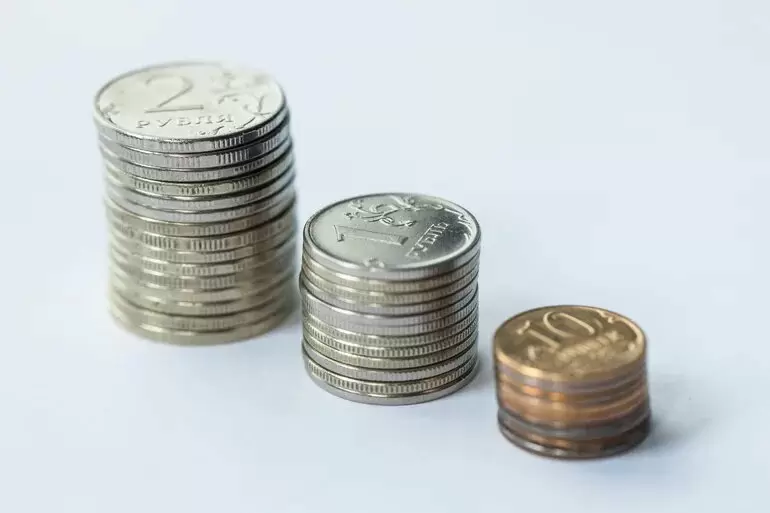 Социальные пенсии в России вырастут на 6,8% с апреля