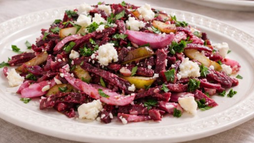 Салат из свёклы: функциональный и вкусный рецепт с изюминкой