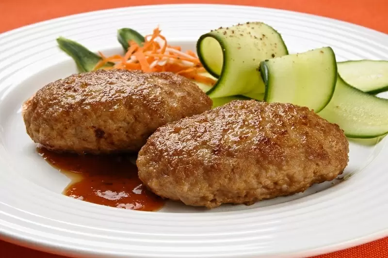 Возвращение к вкусам детства: как готовить легендарные советские котлеты