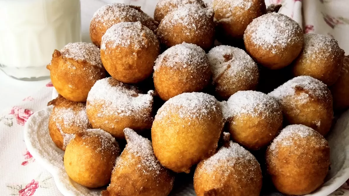 Нежные пончики на кефире за 10 минут