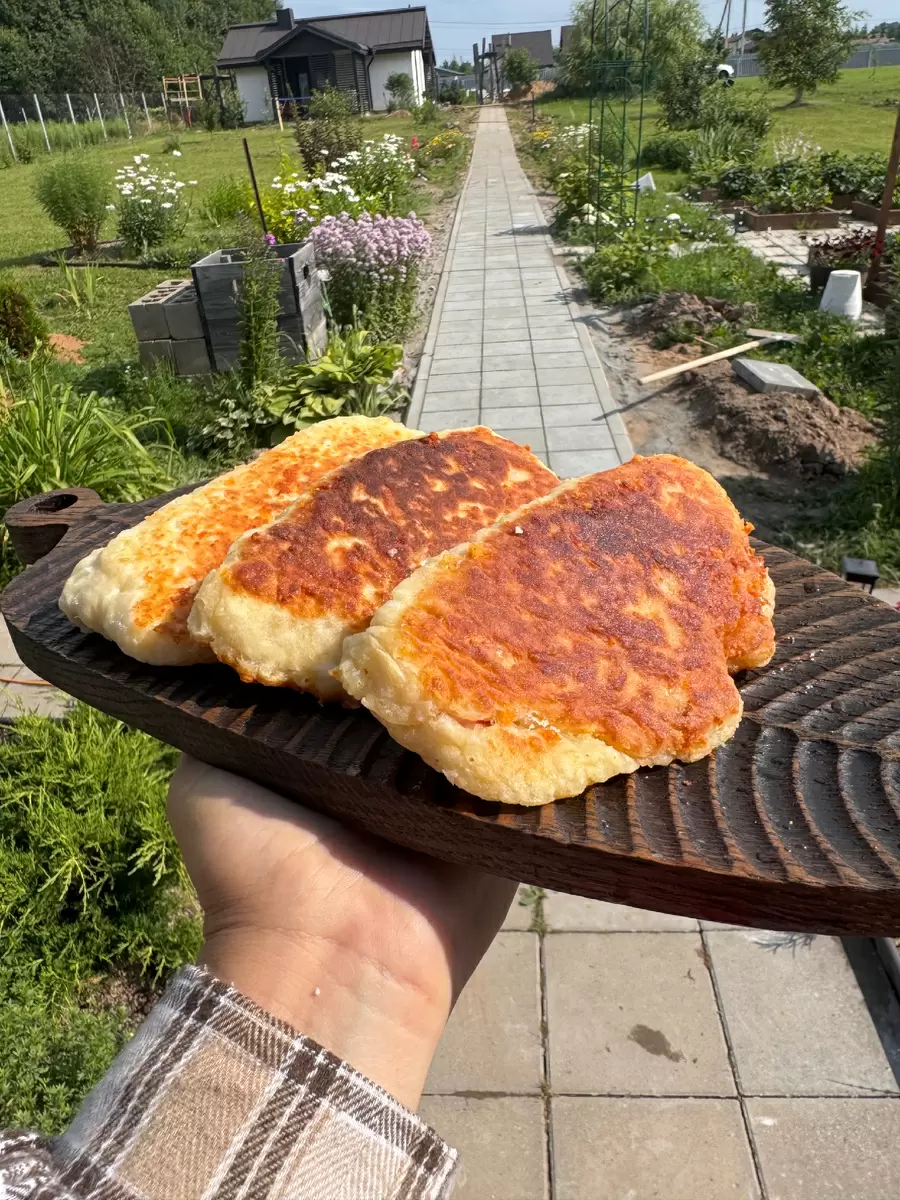 Сырные лепешки с ветчиной: кулинарная находка для гурманов