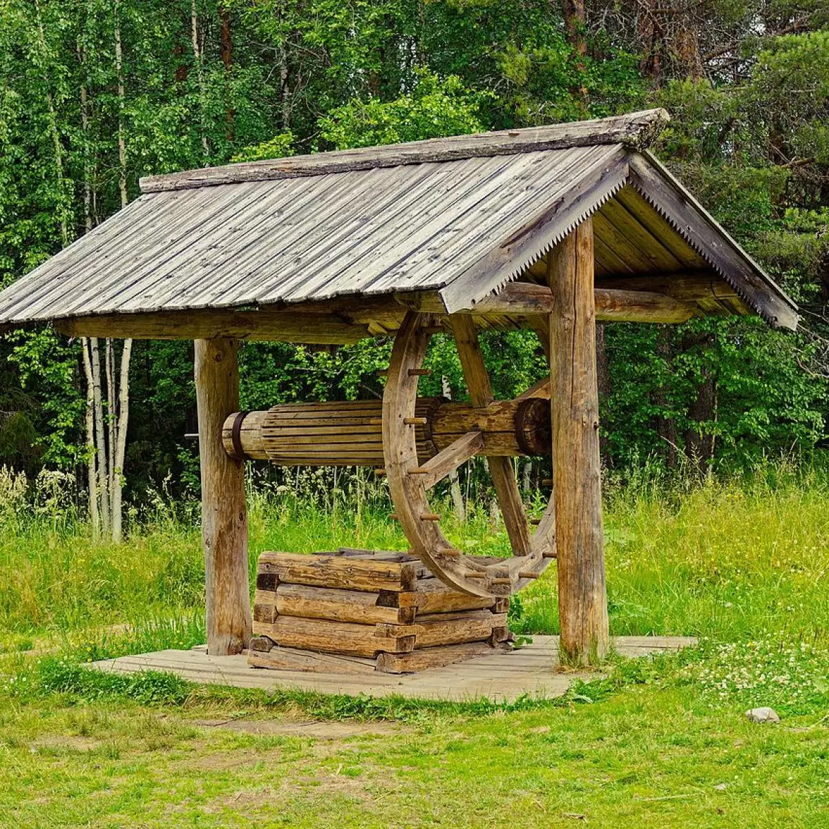 Как создать уникальный декоративный колодец для вашего сада