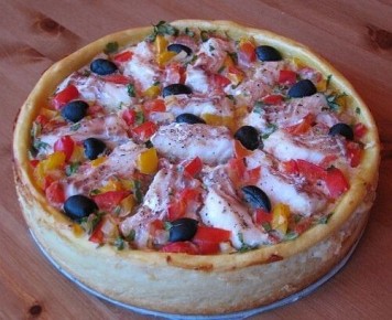 Новый взгляд на традиционное блюдо: треска в картофельной тарелке с овощами