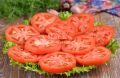 Вкусные закуски из помидоров: 5 простых рецептов для любого праздника