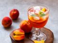 Наслаждайтесь освежающим персиковым чаем: домашний рецепт, который превзойдет любой кофе