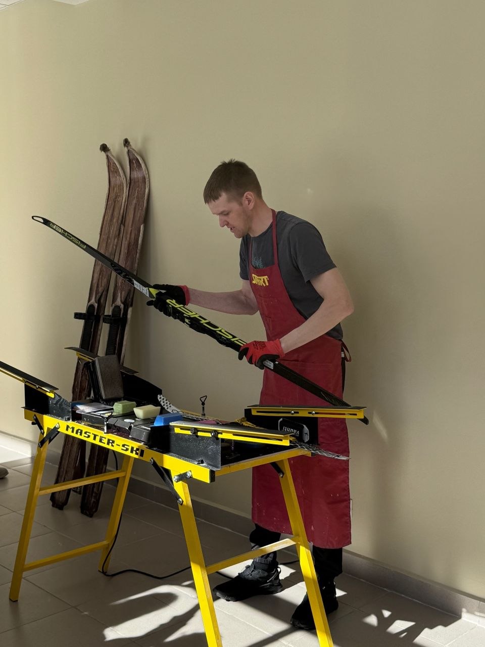 Максим Мартышин: Знаете, что общего между древним охотником и современным спортсменом? Лыжи! И воспитанники детского сада №99 теперь знают это точно Максим Мартышин: Знаете, что общего между древним охотником и современным спортсменом? Лыжи! И воспитанники детского сада №99 теперь знают это точно