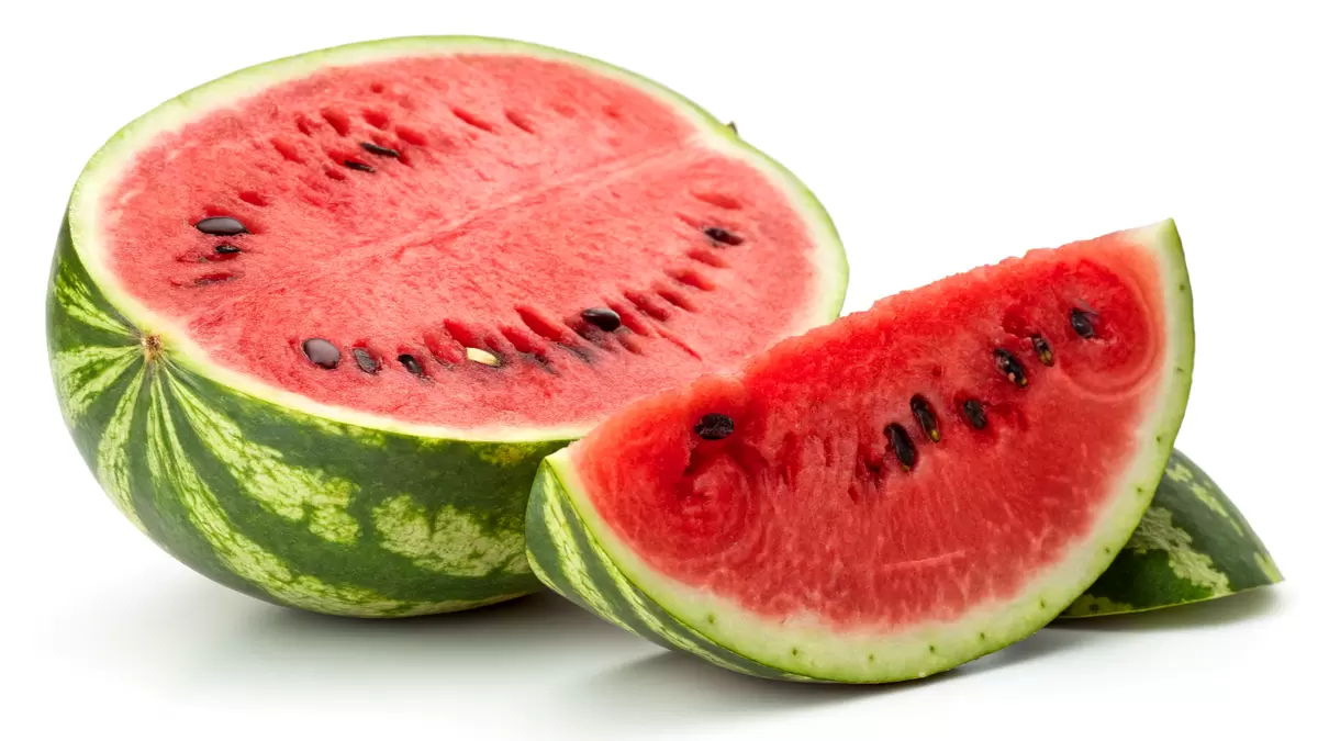 Как выбрать идеальный арбуз: 5 научных признаков спелости