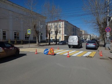 Максим Мартышин: Друзья, в Сыктывкаре начали обновлять разметки - это удобно, а главное, создает дополнительную безопасность нашим пешеходам!