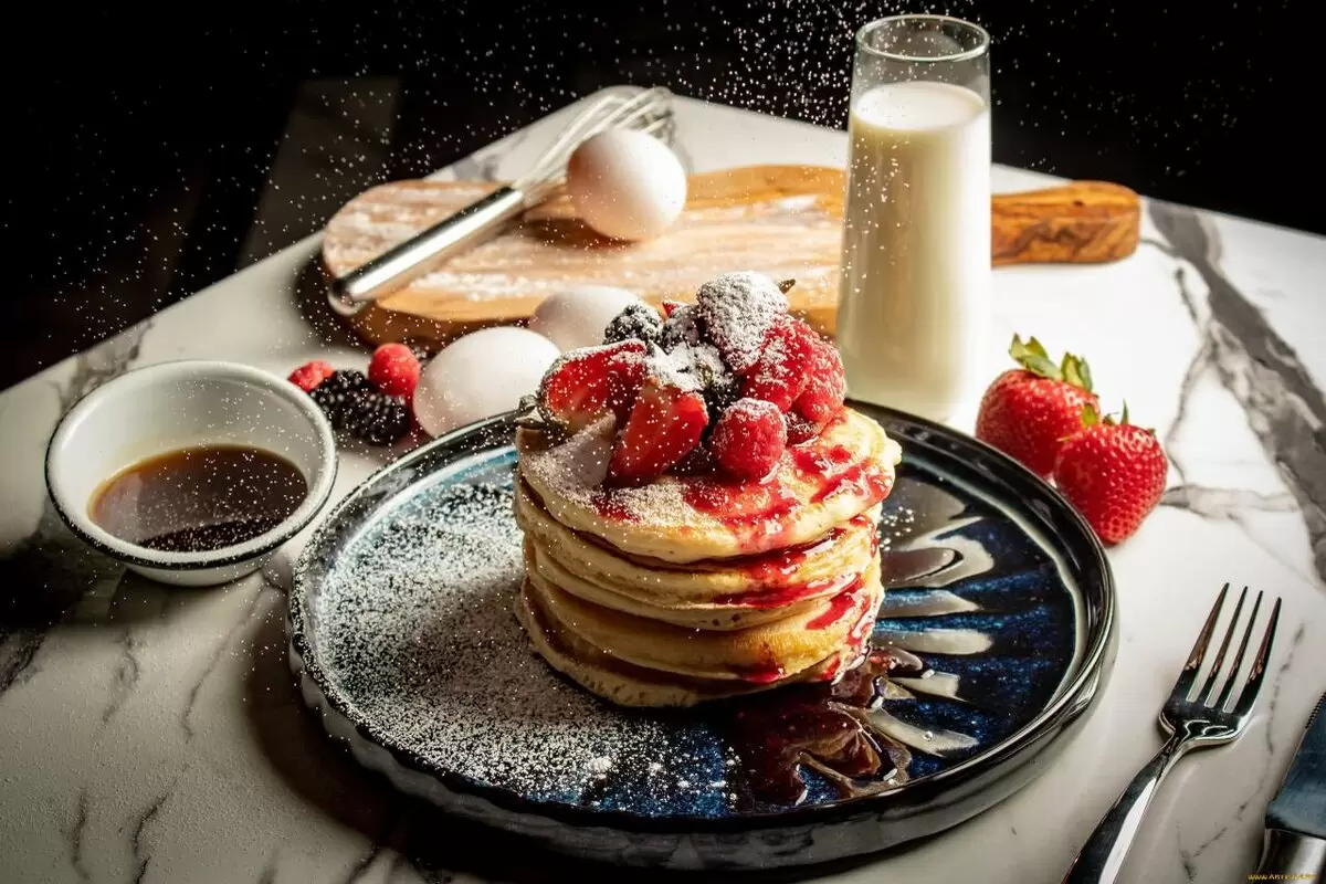 Праздничные рецепты: как сделать утро волшебным с блинами и сырниками
