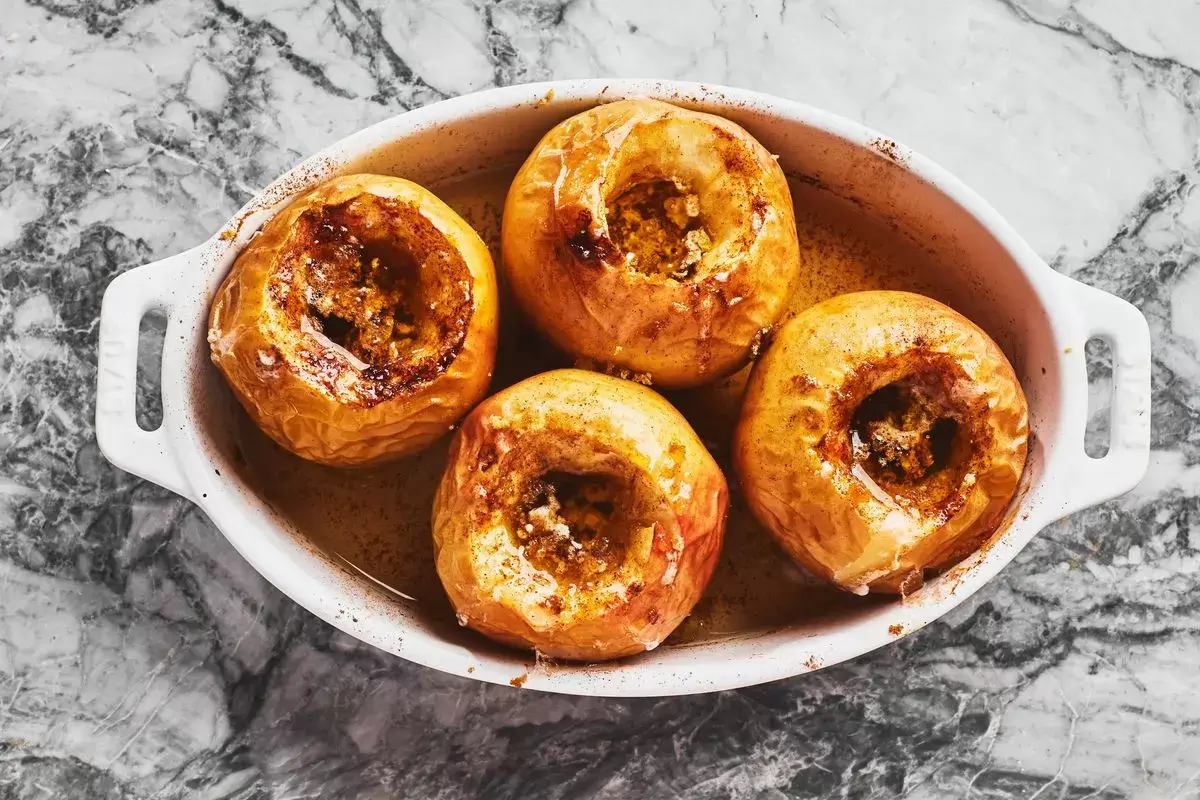 Запеченные яблоки с пряной начиночкой