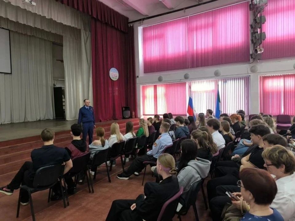 ПРОКУРОРЫ ПРОВЕЛИ ДЛЯ ШКОЛЬНИКОВ ОТКРЫТЫЕ УРОКИ, ПОСВЯЩЕННЫЕ ВЕЛИКОЙ ОТЕЧЕСТВЕННОЙ ВОЙНЕ ПРОКУРОРЫ ПРОВЕЛИ ДЛЯ ШКОЛЬНИКОВ ОТКРЫТЫЕ УРОКИ, ПОСВЯЩЕННЫЕ ВЕЛИКОЙ ОТЕЧЕСТВЕННОЙ ВОЙНЕ