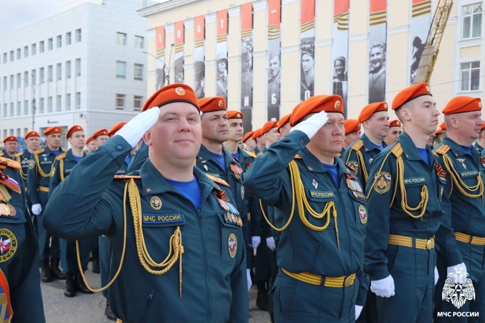 Мы готовы! На главной площади Республики Коми состоялась генеральная репетиция Парада Победы Мы готовы! На главной площади Республики Коми состоялась генеральная репетиция Парада Победы