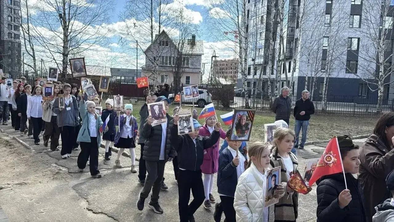 Максим Мартышин: Друзья, ученики 24-й школы провели свой «Бессмертный полк»! Максим Мартышин: Друзья, ученики 24-й школы провели свой «Бессмертный полк»!