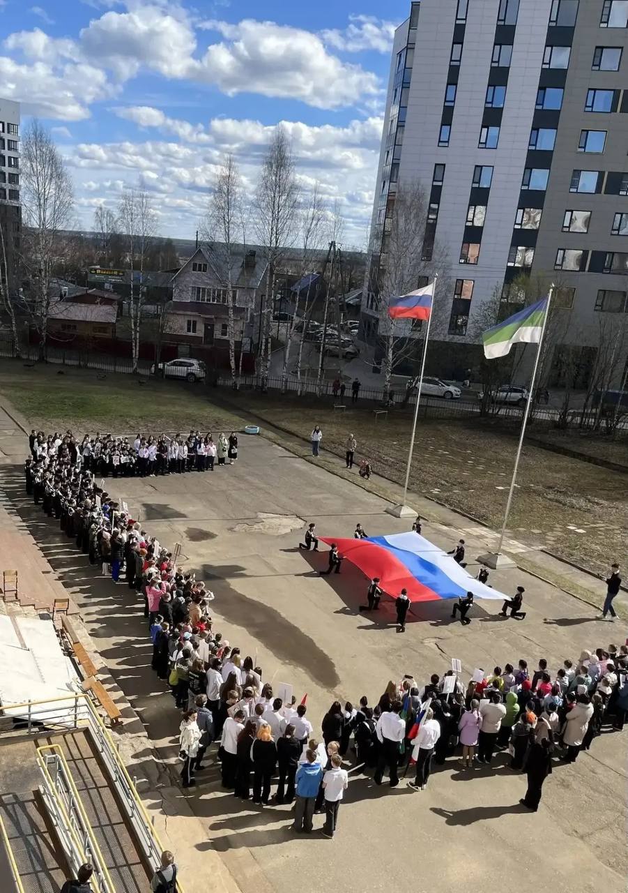 Максим Мартышин: Друзья, ученики 24-й школы провели свой «Бессмертный полк»! Максим Мартышин: Друзья, ученики 24-й школы провели свой «Бессмертный полк»!