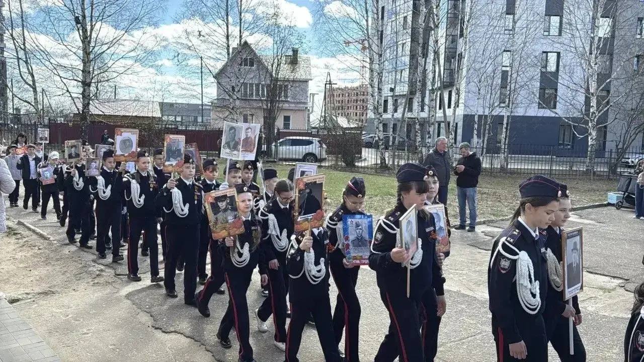 Максим Мартышин: Друзья, ученики 24-й школы провели свой «Бессмертный полк»! Максим Мартышин: Друзья, ученики 24-й школы провели свой «Бессмертный полк»!