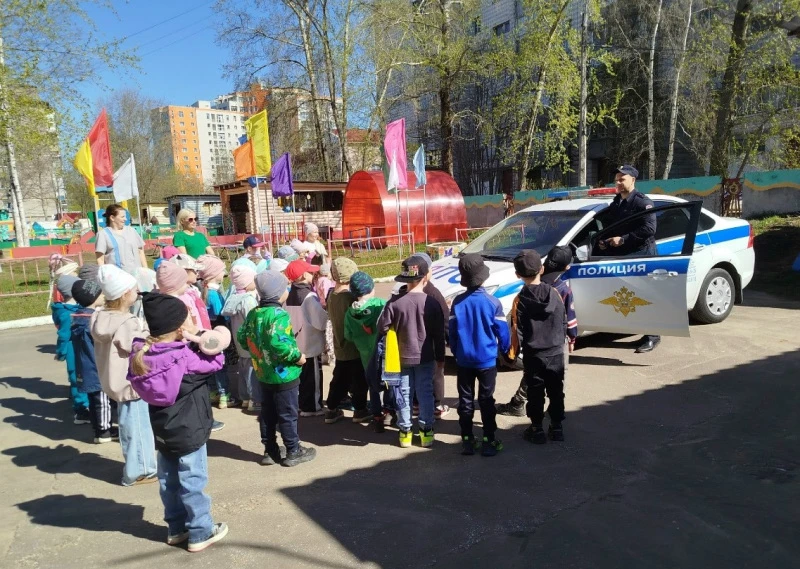 Госавтоинспекция г. Сыктывкара проводит профилактическое мероприятие «Внимание, дети!» Госавтоинспекция г. Сыктывкара проводит профилактическое мероприятие «Внимание, дети!»