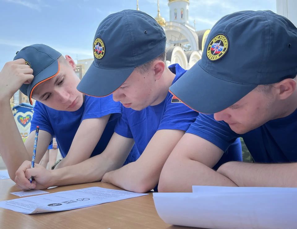 Полицейские Коми приняли участие в XXI Республиканском военно-патриотическом слете «Служу Отечеству» Полицейские Коми приняли участие в XXI Республиканском военно-патриотическом слете «Служу Отечеству»