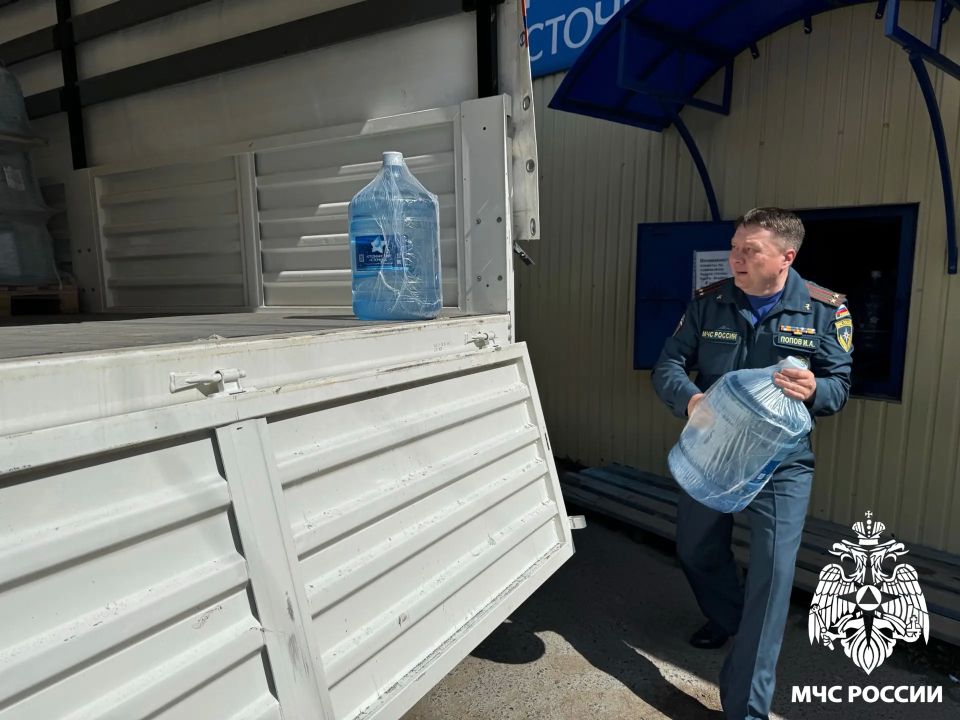 Мы вместе. Главное управление МЧС России по Республике Коми и Правительство региона отправили очередную партию гуманитарной помощи Мы вместе. Главное управление МЧС России по Республике Коми и Правительство региона отправили очередную партию гуманитарной помощи