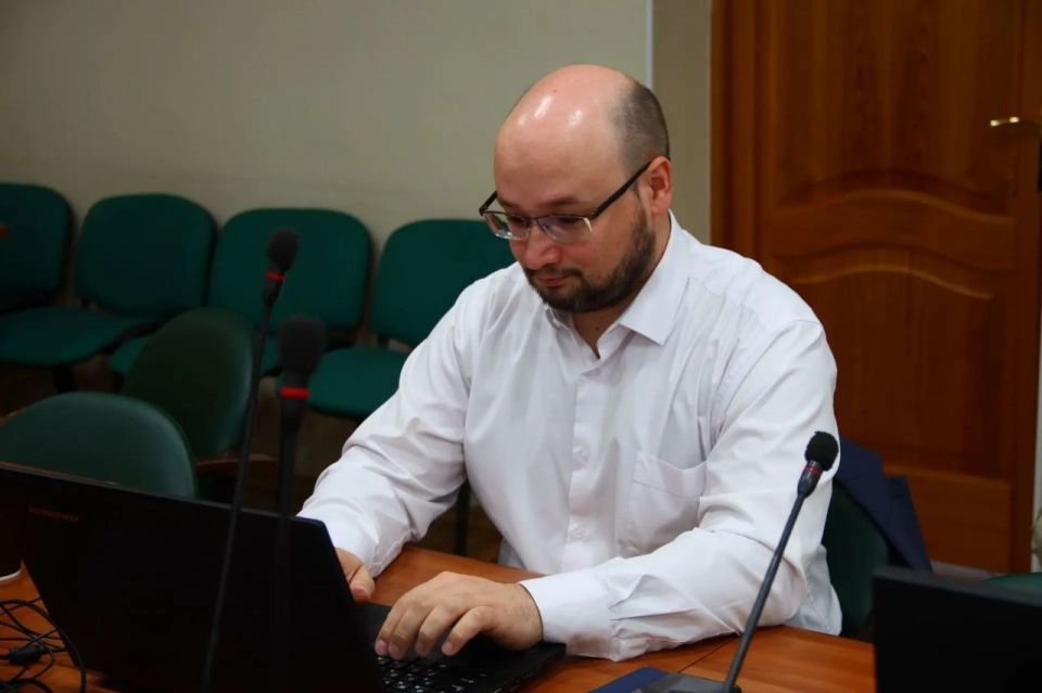 Максим Мартышин: Сегодня к нам в администрацию приходили наши партнёры из банка Максим Мартышин: Сегодня к нам в администрацию приходили наши партнёры из банка