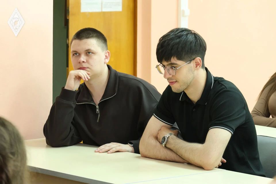 «Конституционное право – достояние нации» – студенты Академии госслужбы обсудили ценность избирательных прав «Конституционное право – достояние нации» – студенты Академии госслужбы обсудили ценность избирательных прав