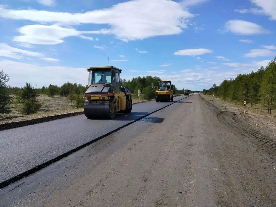 Ростислав Гольдштейн: В Коми, где расстояния огромны, а климат суров, качественные дороги – это доступность медицины и образования, возможность для бизнеса вывозить продукцию, туристические маршруты к уникальным местам и... Ростислав Гольдштейн: В Коми, где расстояния огромны, а климат суров, качественные дороги – это доступность медицины и образования, возможность для бизнеса вывозить продукцию, туристические маршруты к уникальным местам и...