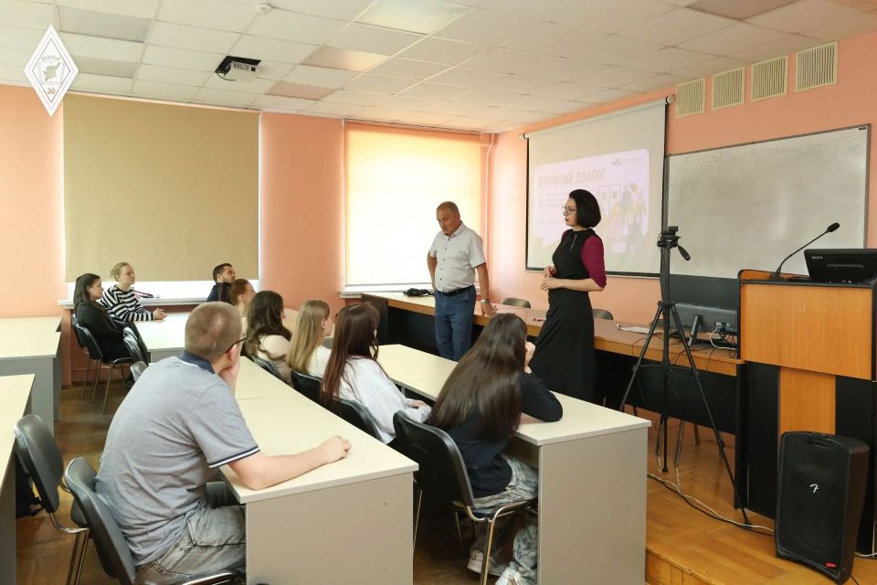 «Конституционное право – достояние нации» – студенты Академии госслужбы обсудили ценность избирательных прав «Конституционное право – достояние нации» – студенты Академии госслужбы обсудили ценность избирательных прав