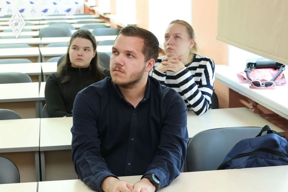 «Конституционное право – достояние нации» – студенты Академии госслужбы обсудили ценность избирательных прав «Конституционное право – достояние нации» – студенты Академии госслужбы обсудили ценность избирательных прав