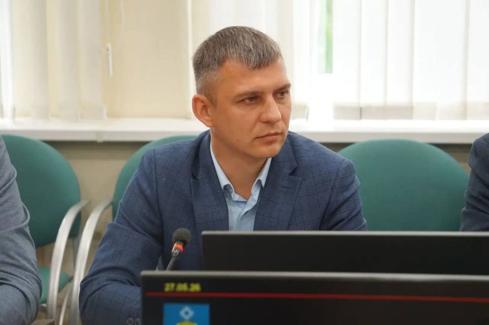 Максим Мартышин: Сегодня на общегородской планерке заслушали краткие доклады коммунальщиков и ресурсников Максим Мартышин: Сегодня на общегородской планерке заслушали краткие доклады коммунальщиков и ресурсников