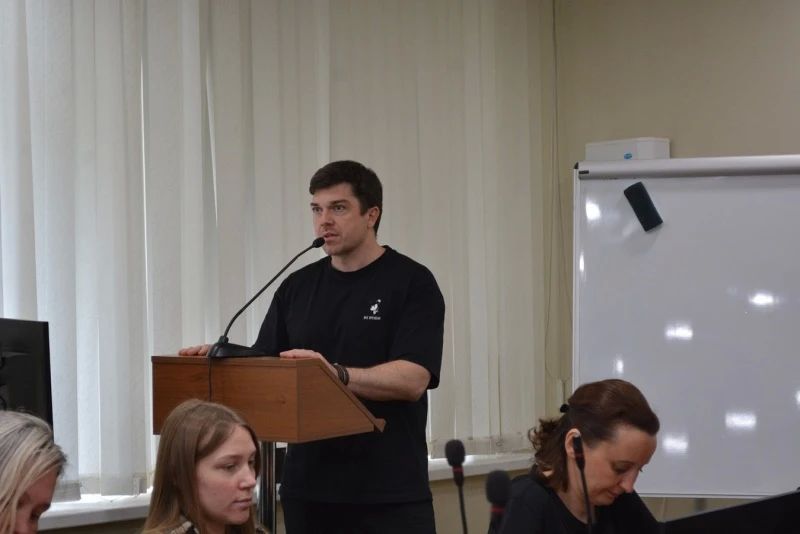 В Сыктывкаре полицейские и общественники организовали семинар по профилактике мошенничества для сотрудников администрации города В Сыктывкаре полицейские и общественники организовали семинар по профилактике мошенничества для сотрудников администрации города