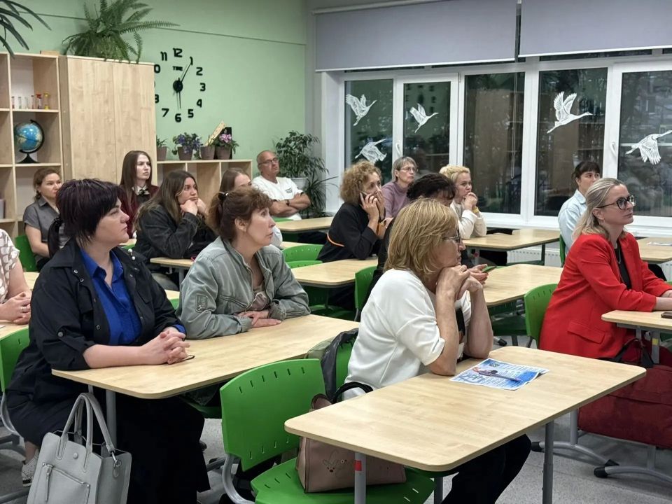 В Сыктывкаре прошёл XI муниципальный форум «Родительский ВСЕобуч: код #Лето_2026» В Сыктывкаре прошёл XI муниципальный форум «Родительский ВСЕобуч: код #Лето_2026»