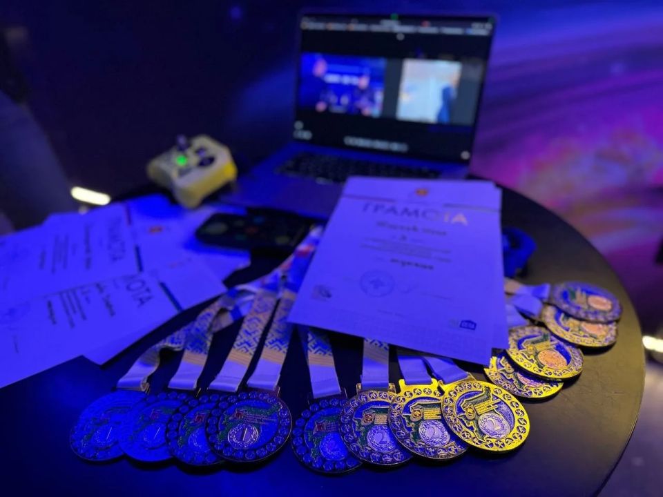 Больше 30 молодых пилотов встретились на Чемпионате и Первенстве Коми по гонкам дронов Больше 30 молодых пилотов встретились на Чемпионате и Первенстве Коми по гонкам дронов
