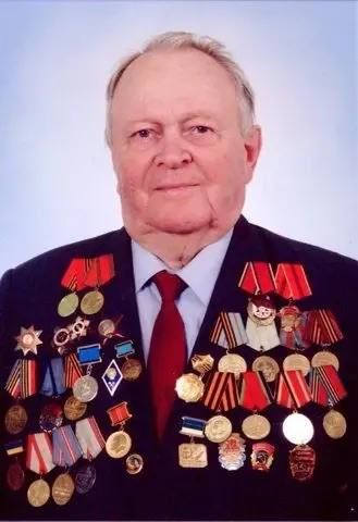 Максим Мартышин: Друзья, продолжаю рубрику о Почётных гражданах Сыктывкара Максим Мартышин: Друзья, продолжаю рубрику о Почётных гражданах Сыктывкара