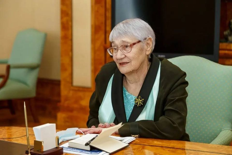 Максим Мартышин: Друзья, сегодня - последняя часть моего рассказа о Почётных гражданах Сыктывкара из сферы государственного и муниципального управления, а также общественной работы Максим Мартышин: Друзья, сегодня - последняя часть моего рассказа о Почётных гражданах Сыктывкара из сферы государственного и муниципального управления, а также общественной работы