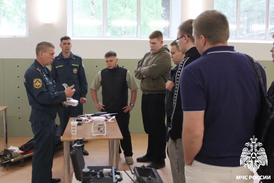 Студенты Коми осваивают управление дронами Студенты Коми осваивают управление дронами
