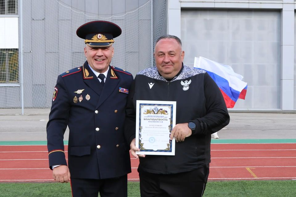 Министр внутренних дел по Республике Коми открыл турнир по мини-футболу памяти Александра Яковлева Министр внутренних дел по Республике Коми открыл турнир по мини-футболу памяти Александра Яковлева