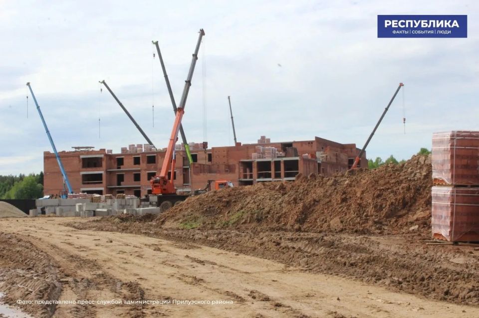 Что я сделал за неделю?. В газете «Республика» продолжается рубрика, где руководители исполнительных органов власти регионального и муниципального уровней рассказывают о своих рабочих итогах недели Что я сделал за неделю?. В газете «Республика» продолжается рубрика, где руководители исполнительных органов власти регионального и муниципального уровней рассказывают о своих рабочих итогах недели