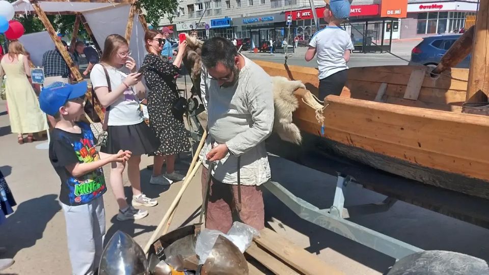 Приглашаем вас на площадку у Северного народного банка! Приглашаем вас на площадку у Северного народного банка!