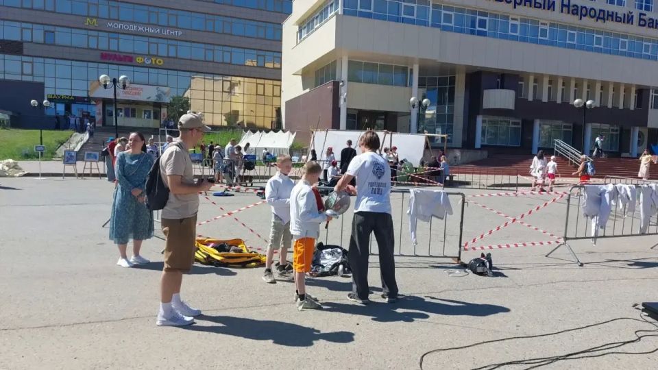 Приглашаем вас на площадку у Северного народного банка! Приглашаем вас на площадку у Северного народного банка!